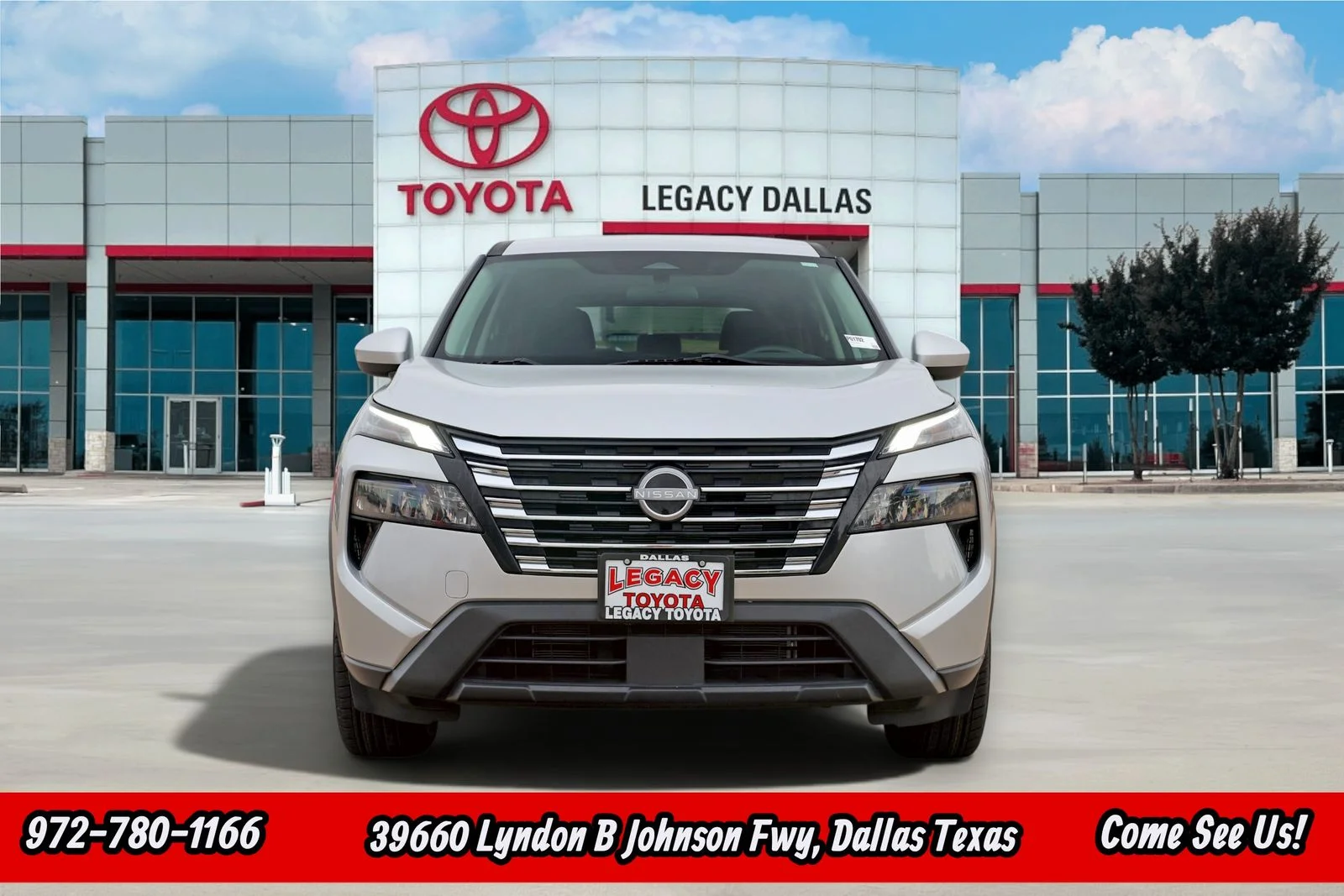 Used 2024 Silver Nissan SV image 5