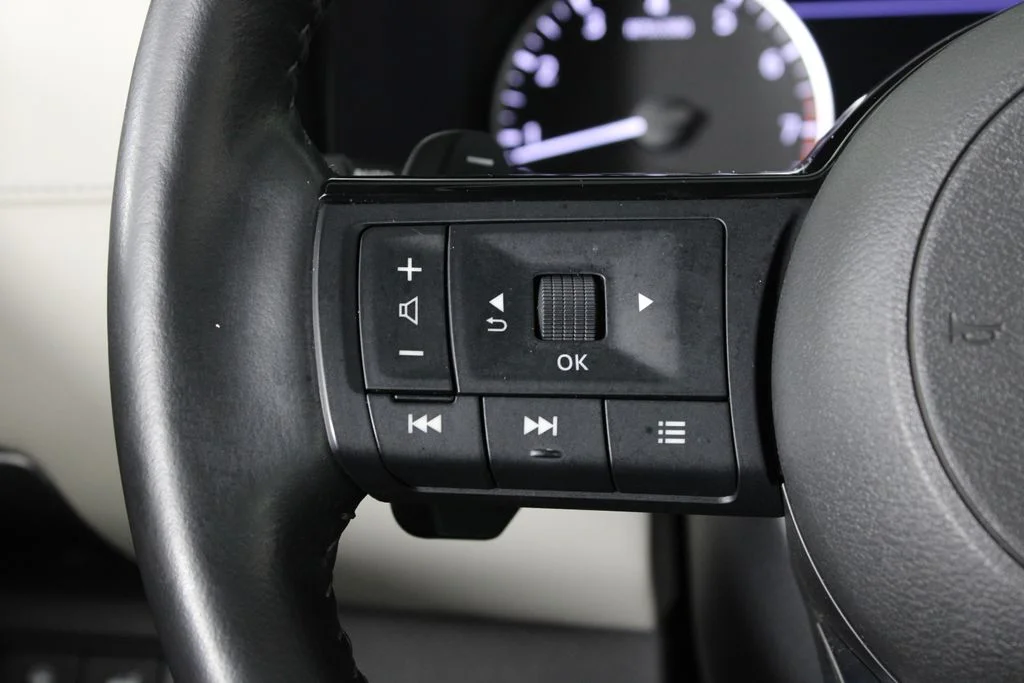 2025 Nissan Pathfinder SL - Photo 28