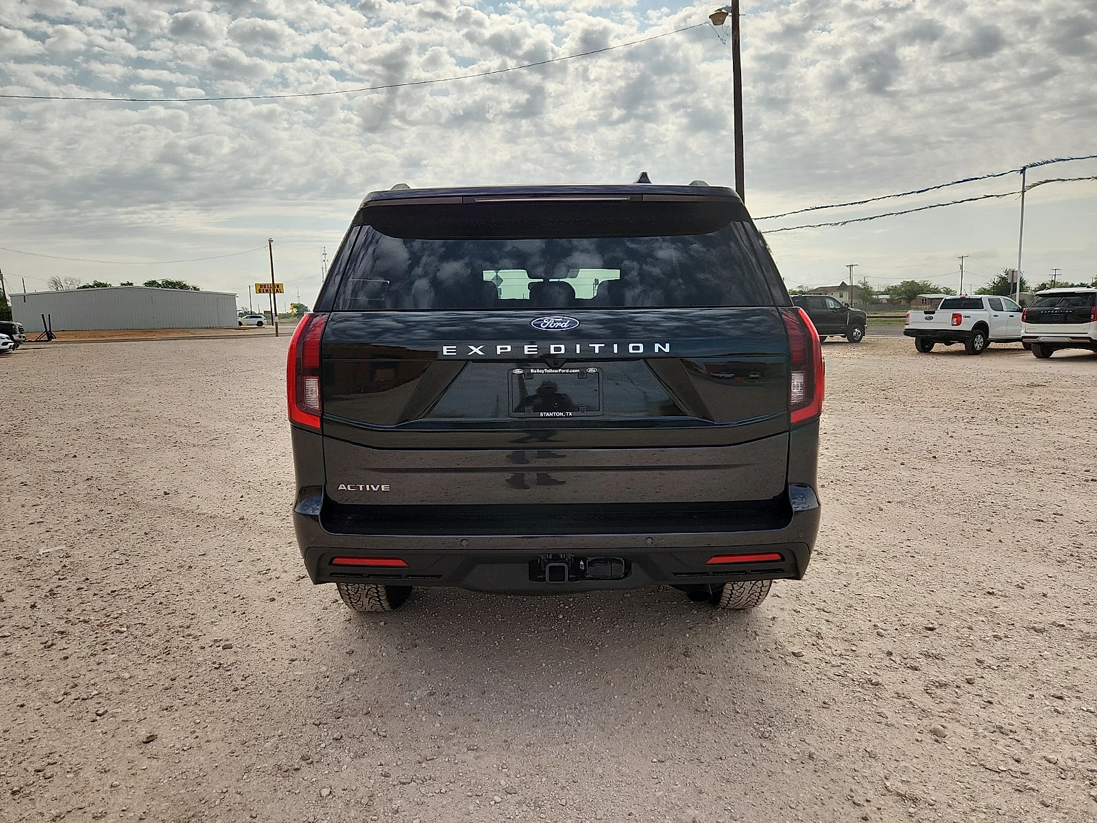 New 2026 Dark Matter Gray Metallic Ford Active image 6