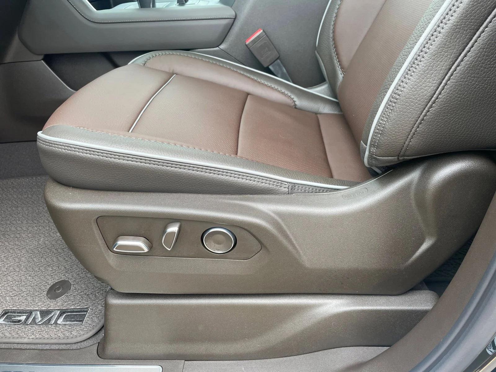 New 2026 Onyx Black GMC Denali image 15