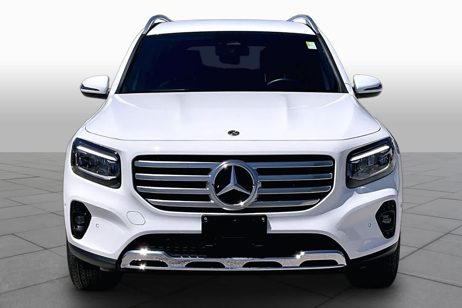 Used 2024 Polar White Mercedes-Benz GLB 250 image 4