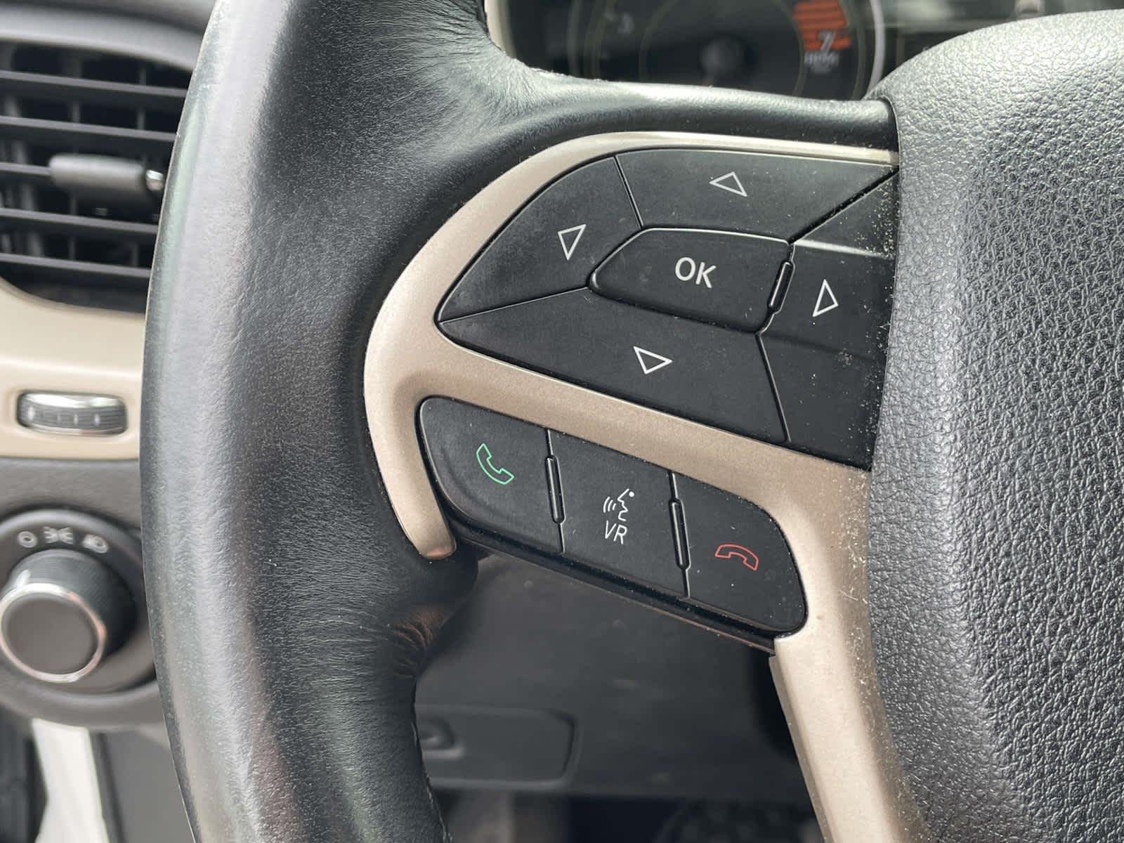 Used 2016 Bright White Clearcoat Jeep Sport image 40