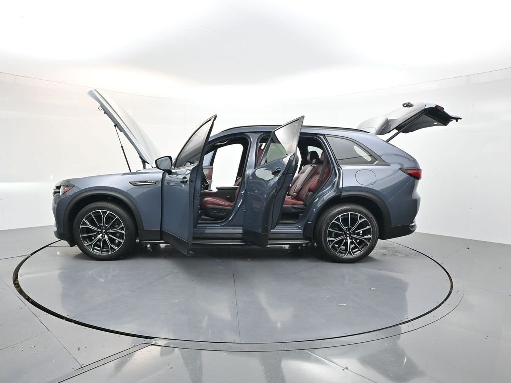Used 2025 Gray Mazda Premium Plus image 31