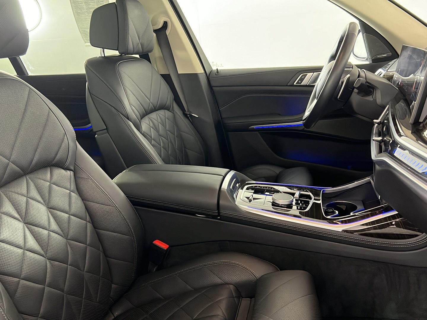 Used 2024 Skyscraper Grey Metallic BMW xDrive40i image 19