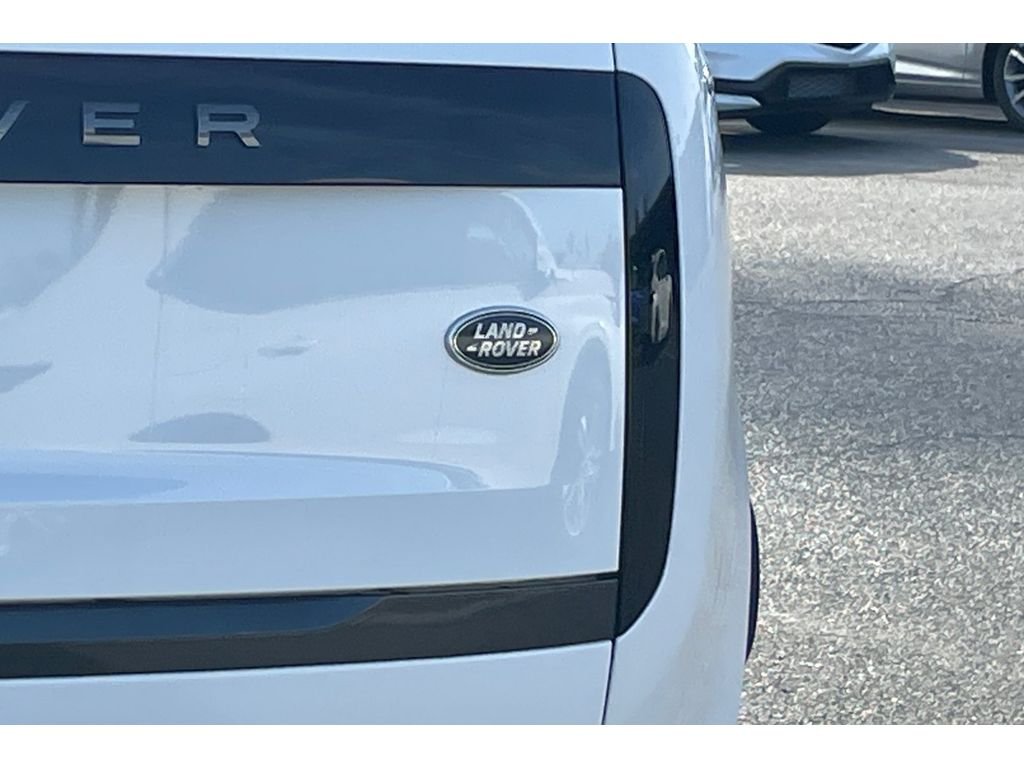 Used 2023 Fuji White Land Rover SE image 50