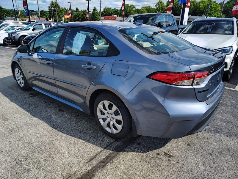 Used 2025  Toyota LE image 6