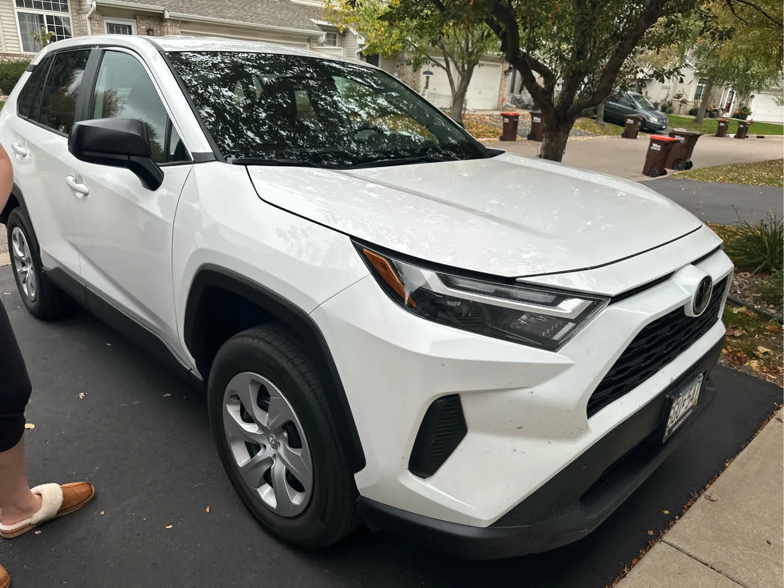 Used 2024 Ice Cap Toyota LE image 4