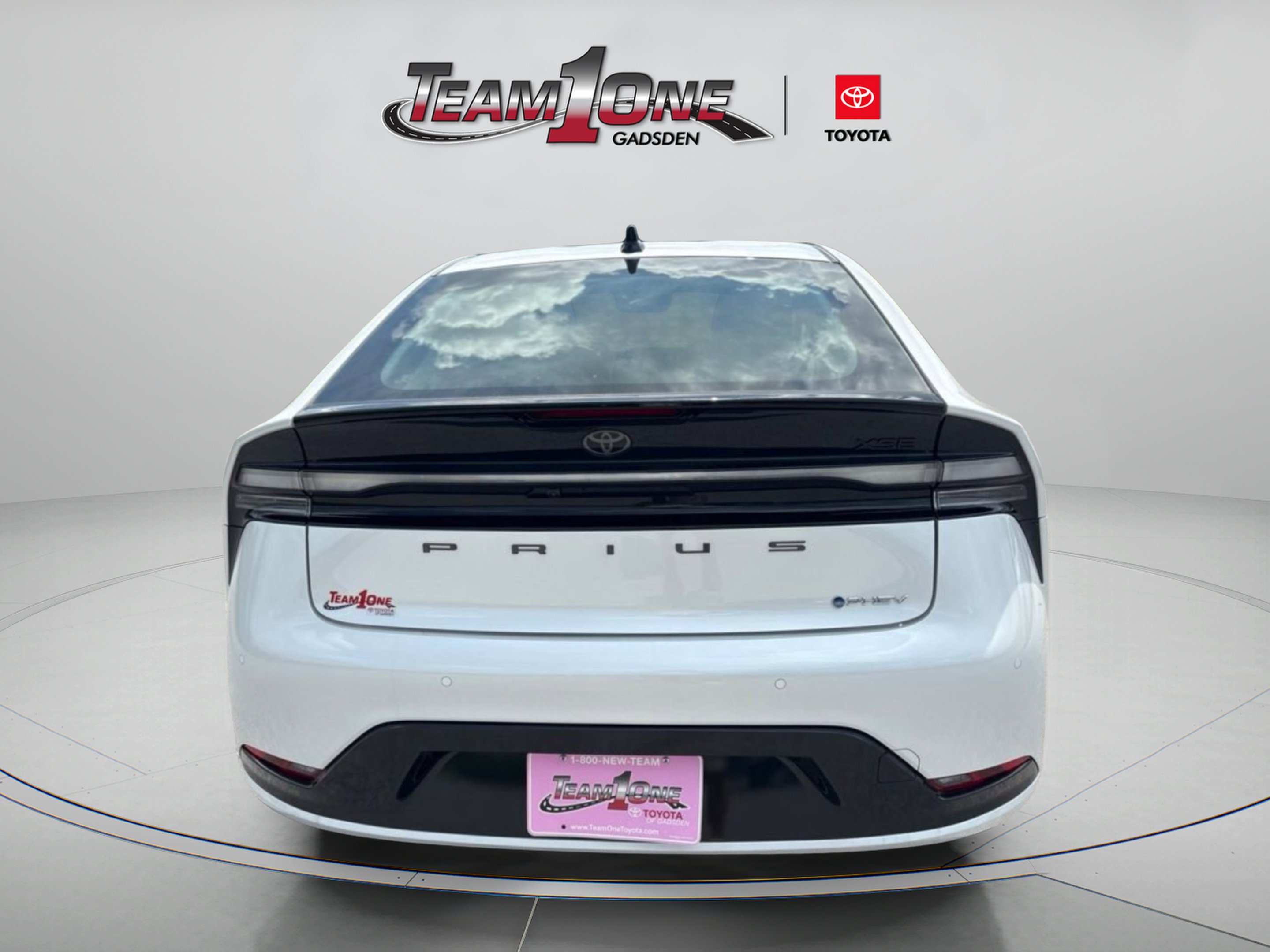 2026 Toyota Prius Plug-in Hybrid XSE - Photo 5