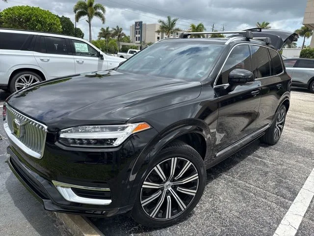 2024 Volvo XC90 B5 Plus Bright theme 4WD's photo