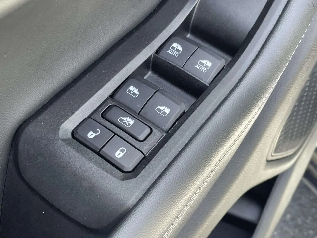 Certified Used 2023 White Jeep Altitude X image 24