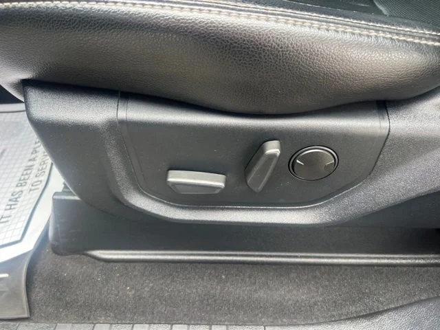 Used 2021 White Ford Lariat image 15