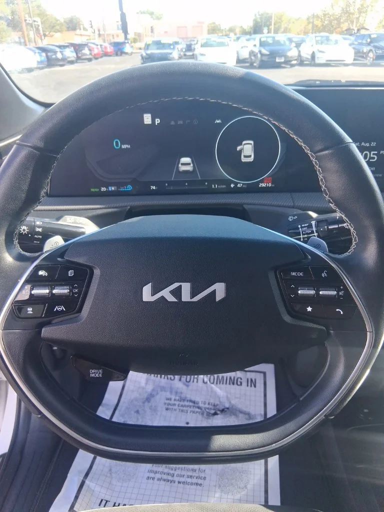 Used 2023 White Kia GT-Line image 7