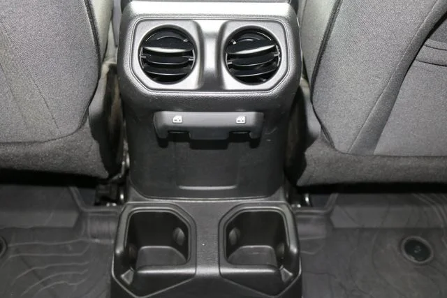 Used 2024 Earl Clearcoat Jeep Sport S image 26