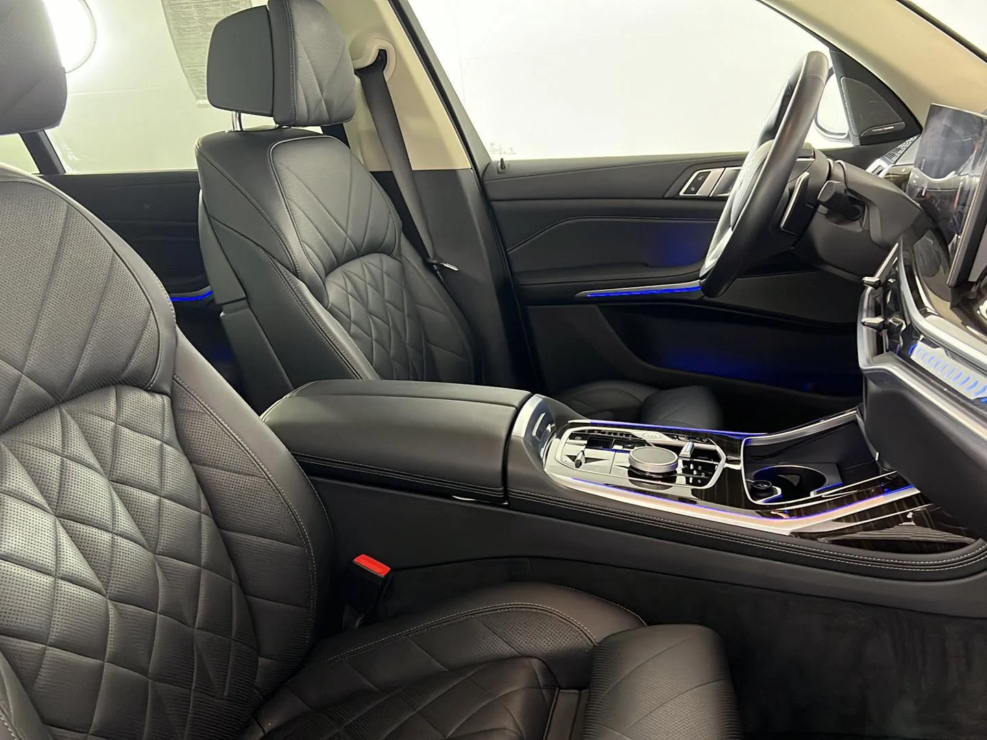 Used 2024 Skyscraper Grey Metallic BMW xDrive40i image 19