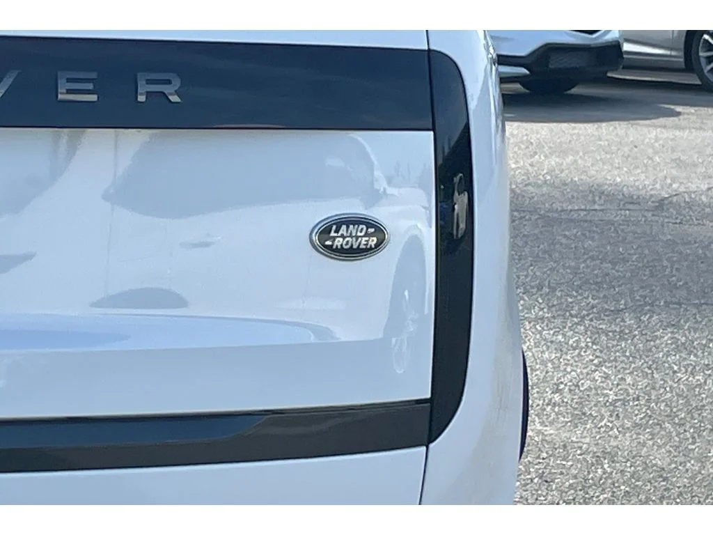 Used 2023 Fuji White Land Rover SE image 50