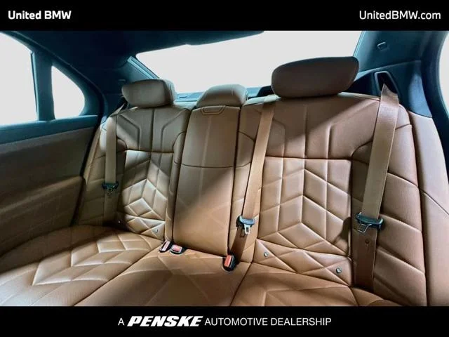 New 2026 Dravit Grey Metallic BMW 750e image 13
