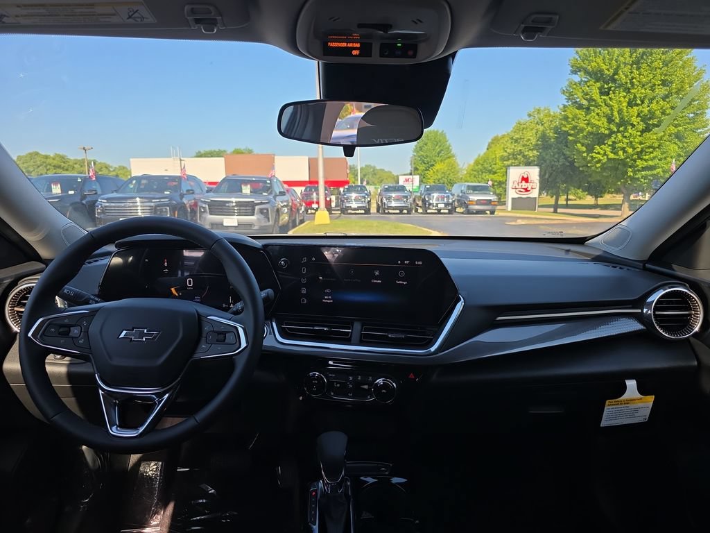 New 2026 Mosaic Black Metallic Chevrolet ACTIV image 13