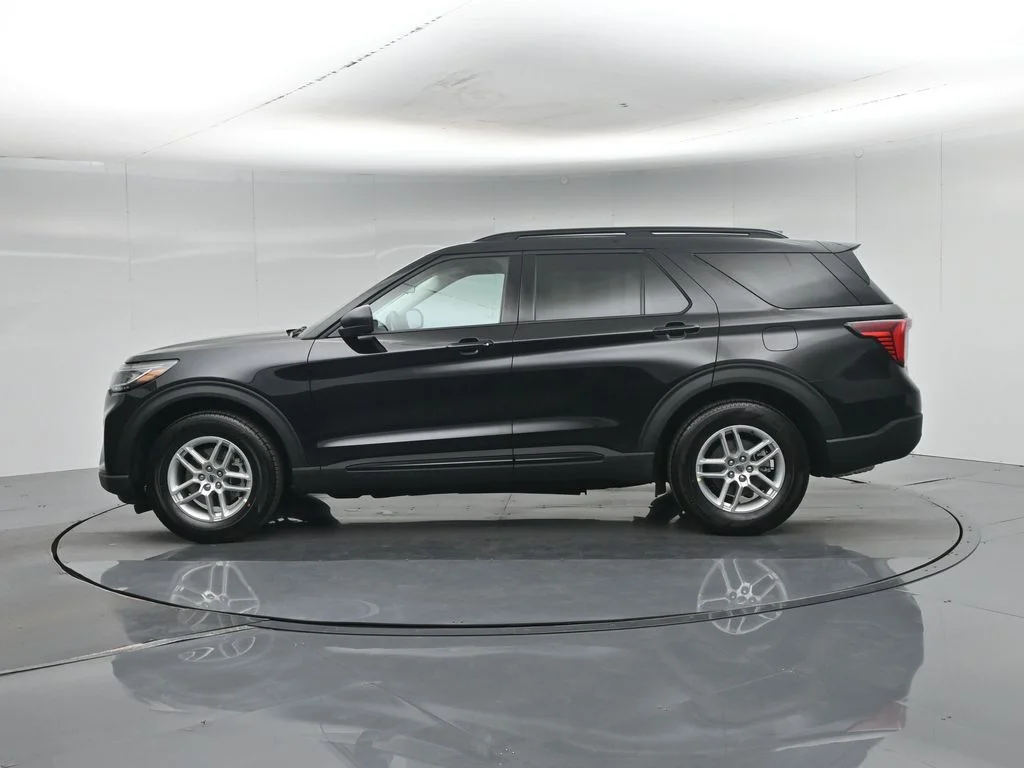 New 2026 Agate Black Metallic Ford Active image 30