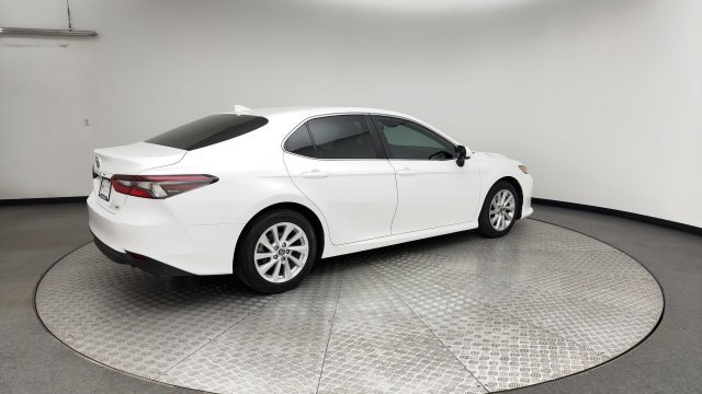 2023 Toyota Camry LE - Photo 2