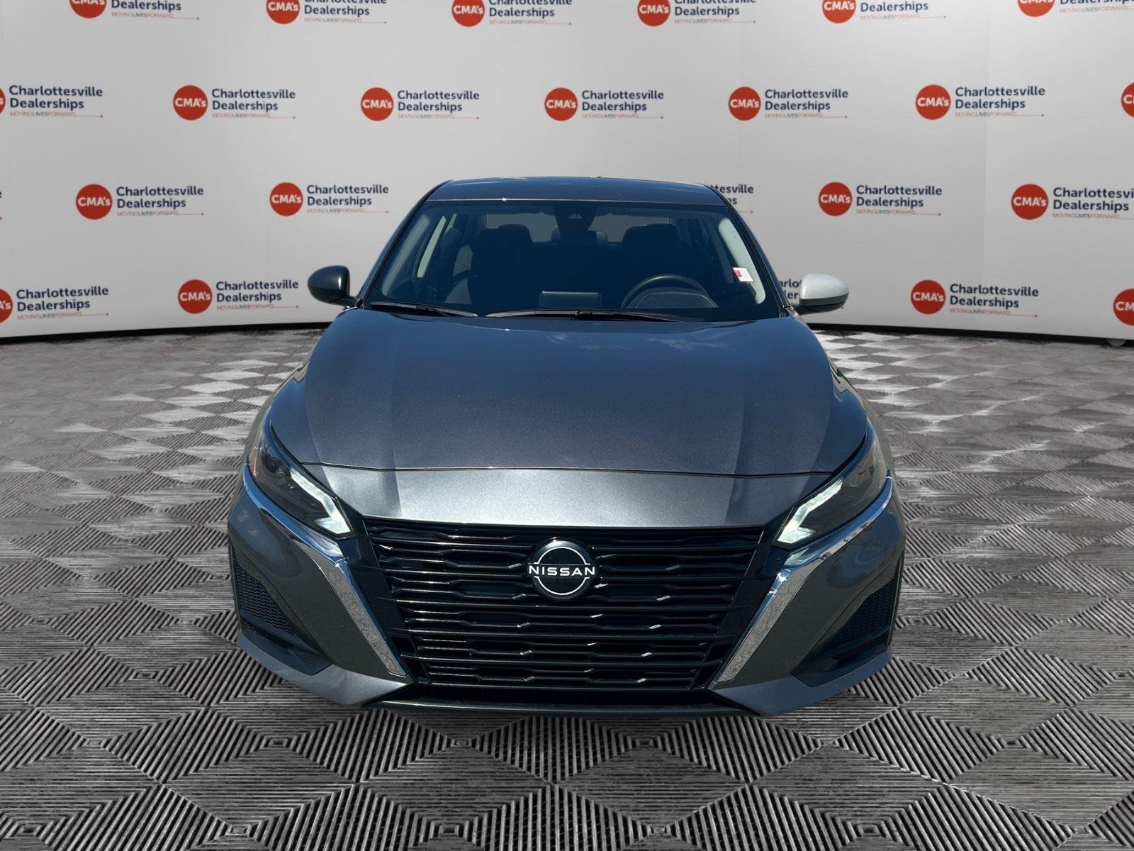 Used 2024 Gun Metallic Nissan 2.5 SV image 8