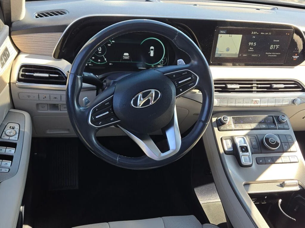 Used 2021 Red Hyundai Limited image 22