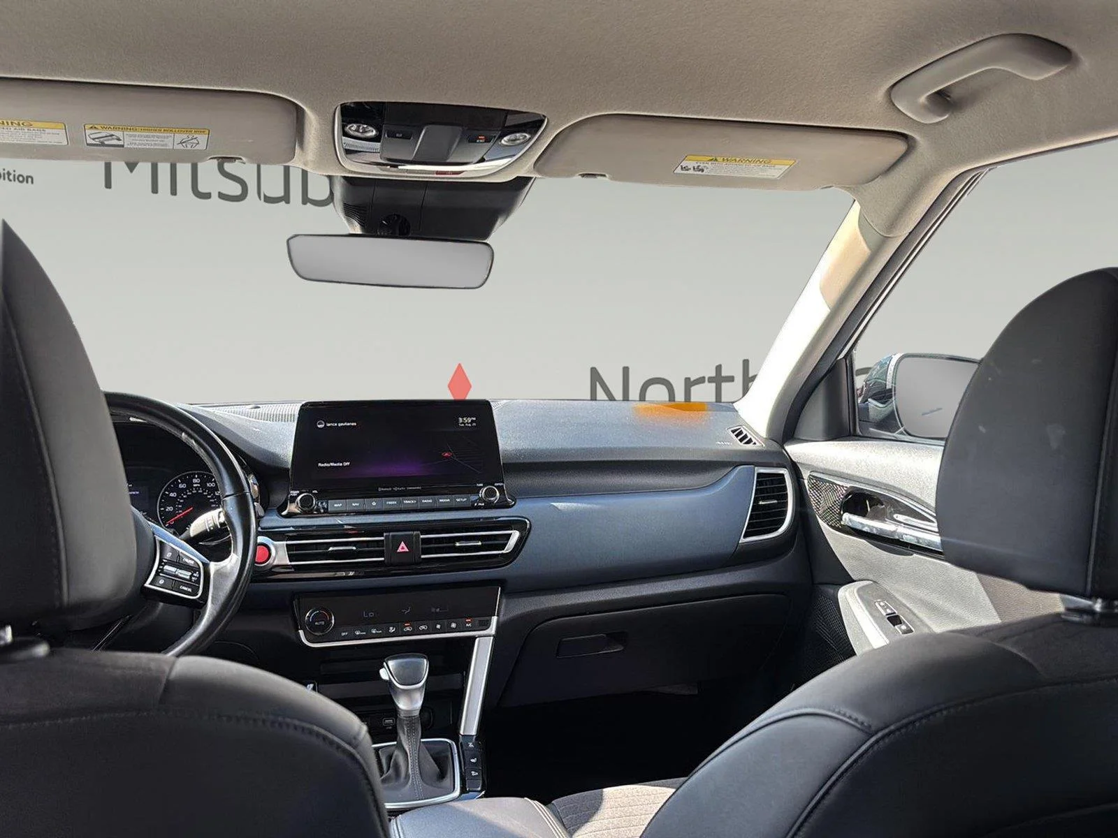 Used 2022 Clear White/Black Roof Kia Nightfall image 23