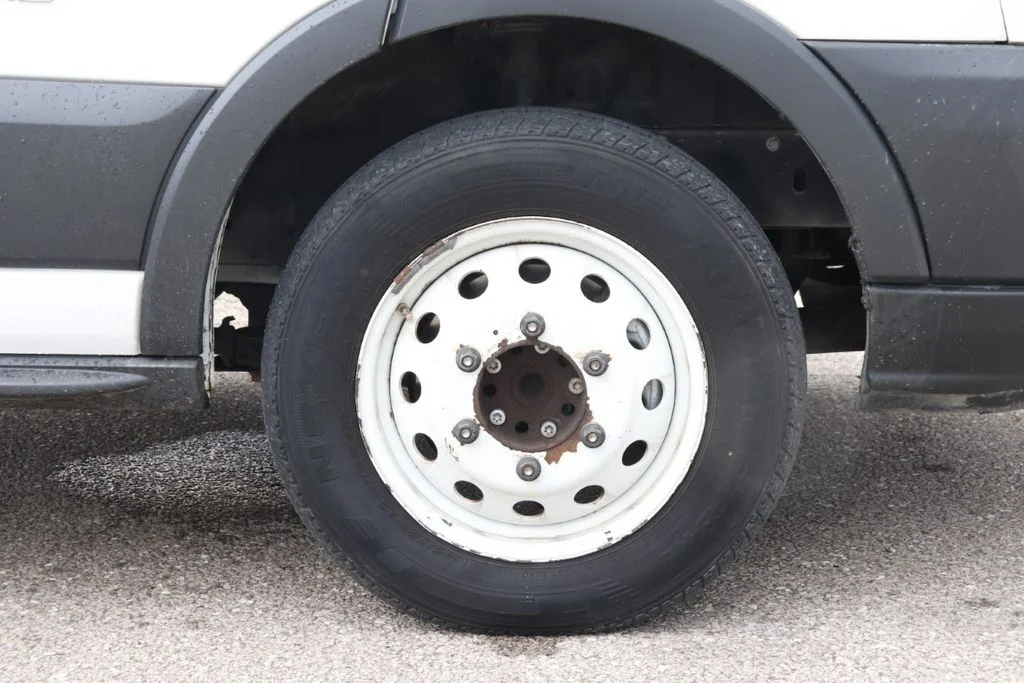 Used 2015 White Ford Base image 21