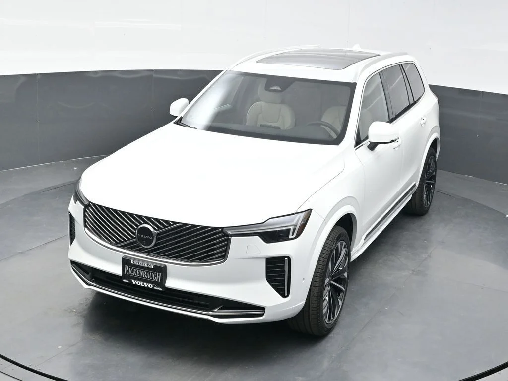 Used 2026 Crystal White Volvo Plus image 32