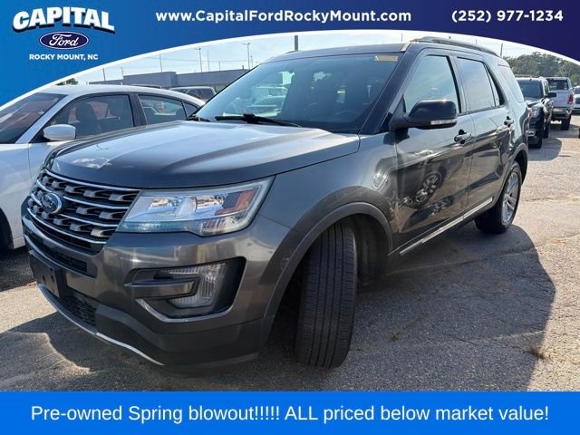 Used 2017 Gray Ford XLT image 1