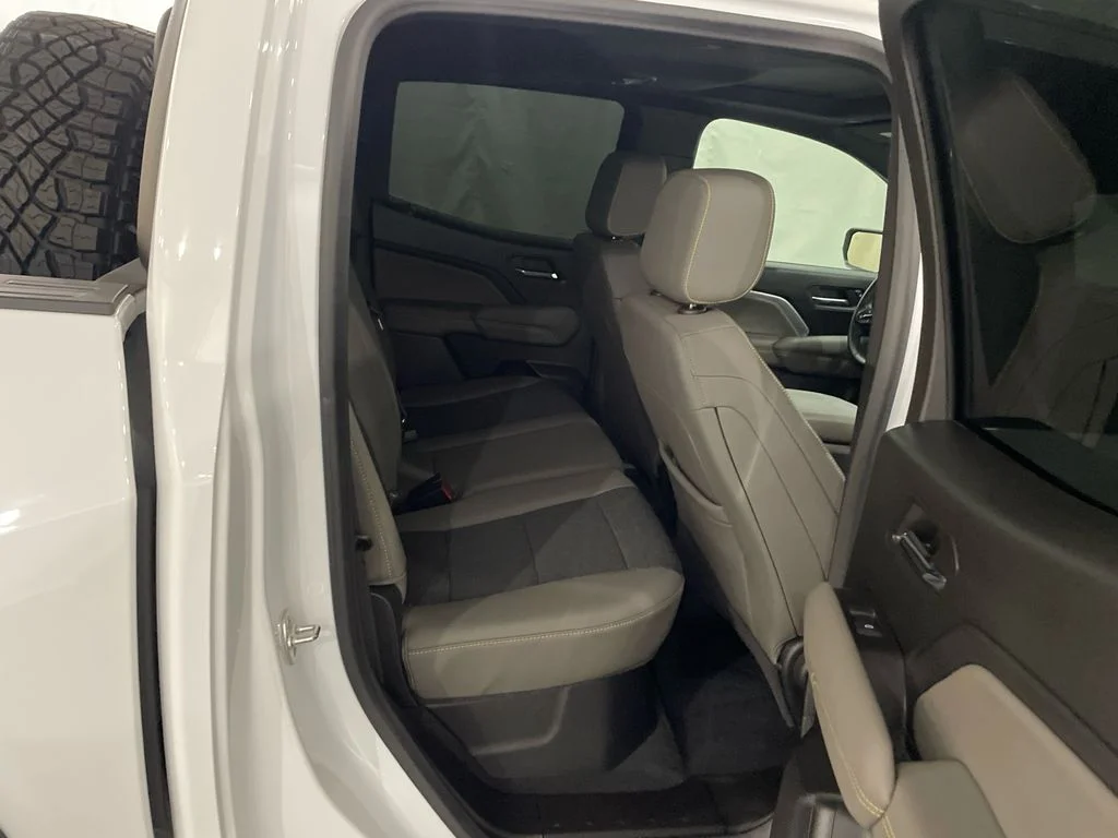 2024 Chevrolet Colorado ZR2 - Photo 27