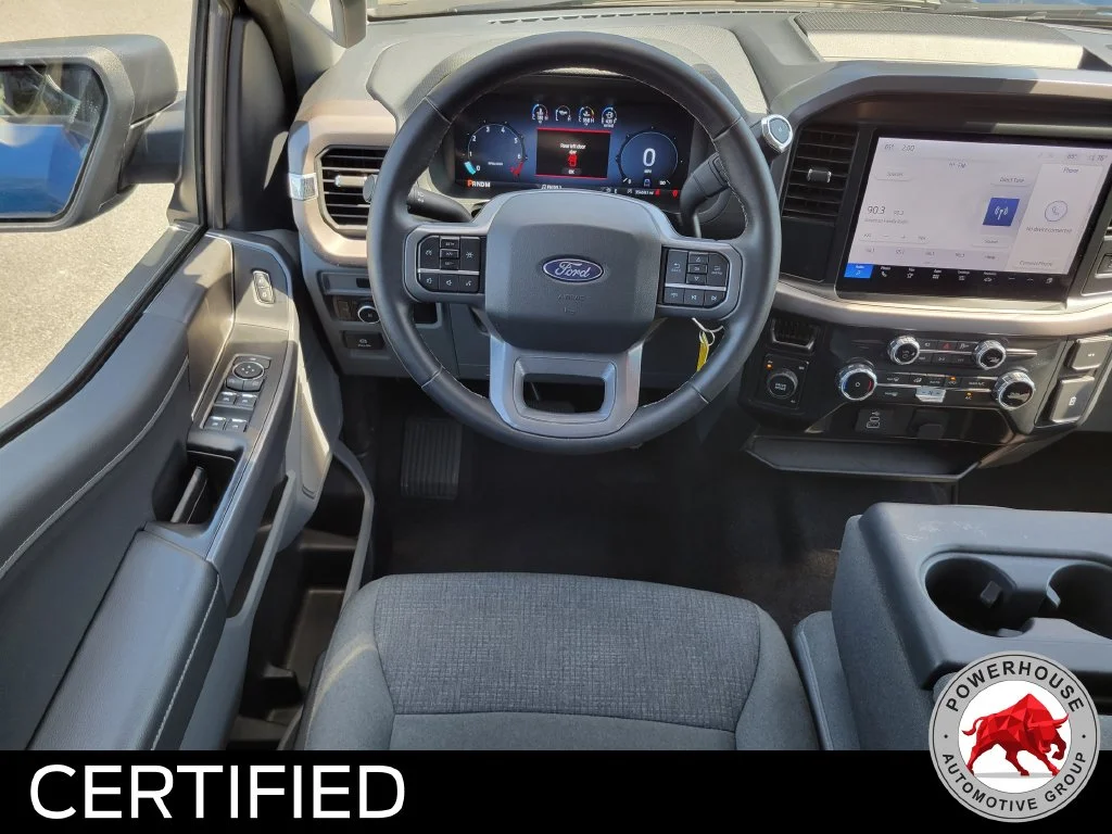 Used 2025 Blue Ford XLT image 19
