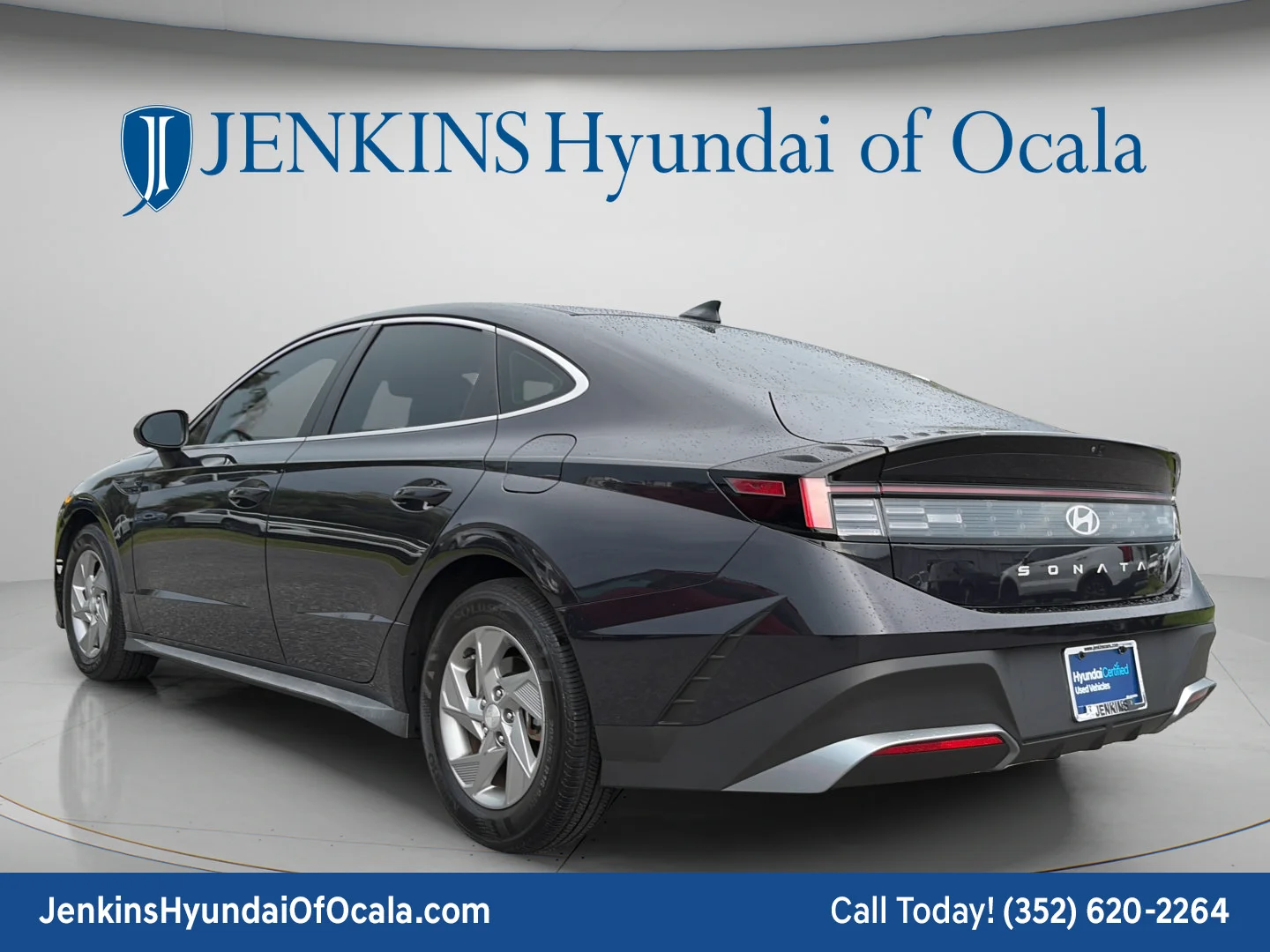 Used 2025 Carbon Blue Hyundai SE image 5