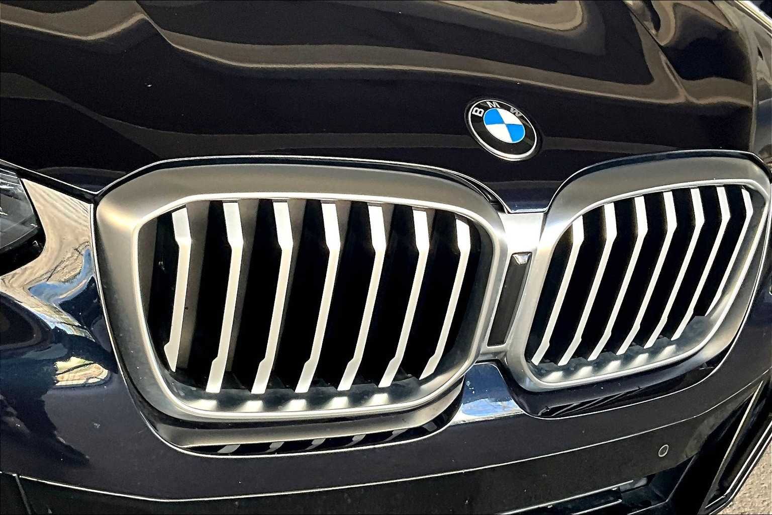 Used 2022 Carbon Black Metallic BMW sDrive30i image 29