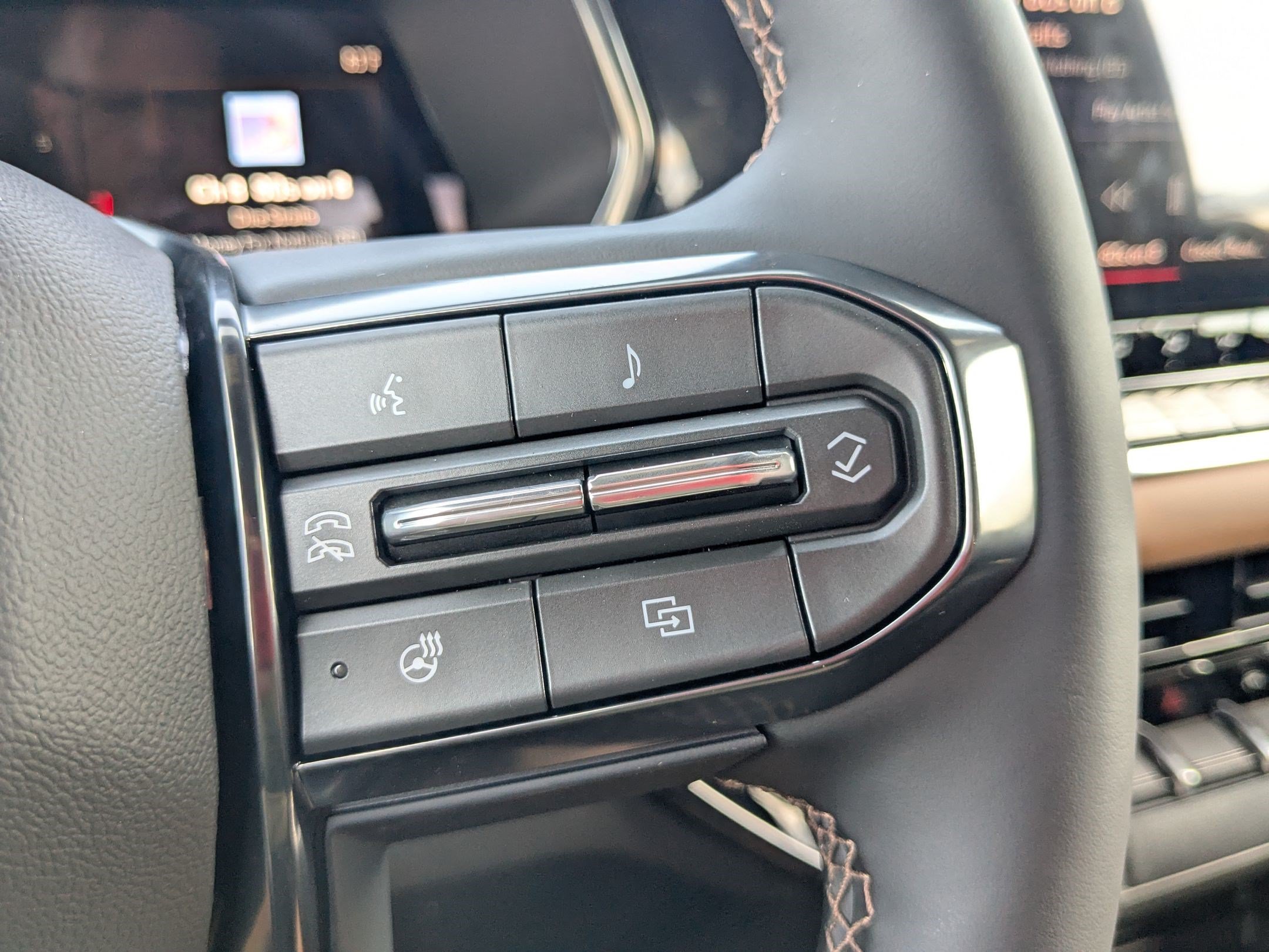 2026 GMC Canyon AT4 - Photo 15