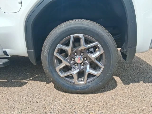 2026 GMC Sierra 1500 SLE - Photo 19