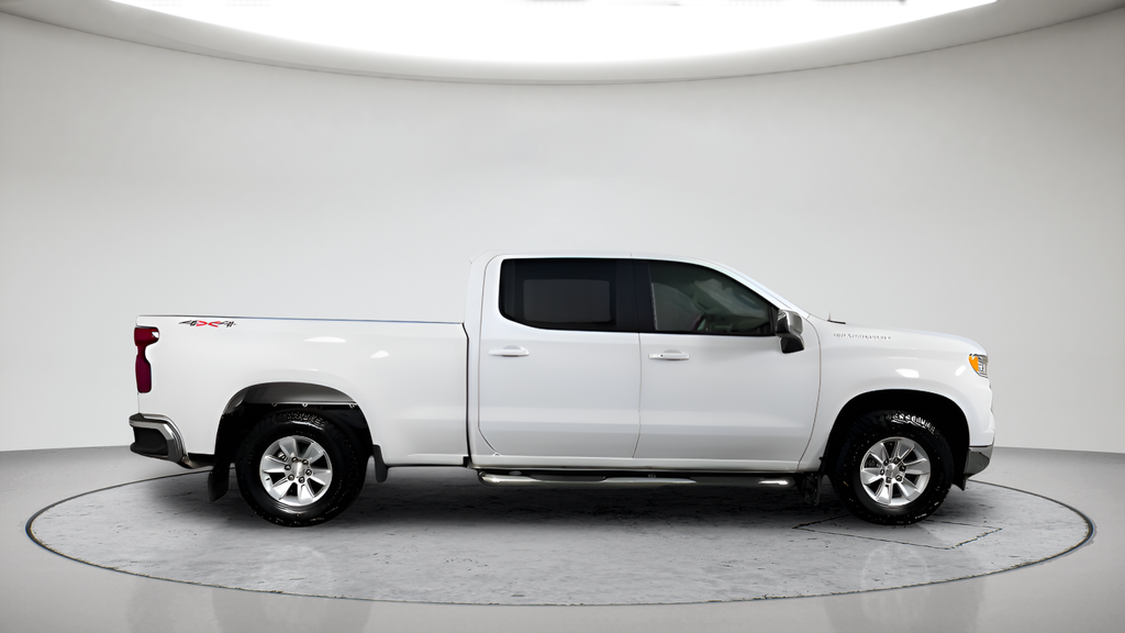 2024 Chevrolet Silverado 1500 LT - Photo 2