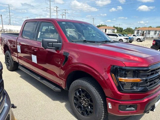 New 2026 Ruby Red Metallic Tinted Clearcoat Ford XLT image 3