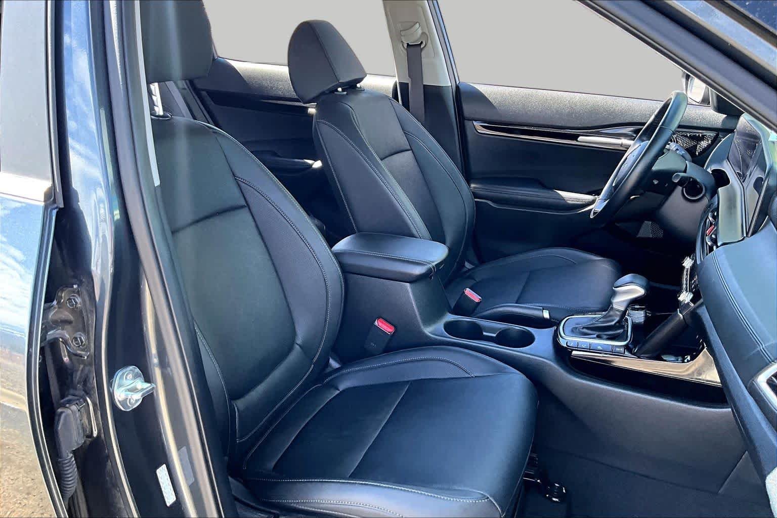 Used 2025 Gravity Gray Kia EX image 8