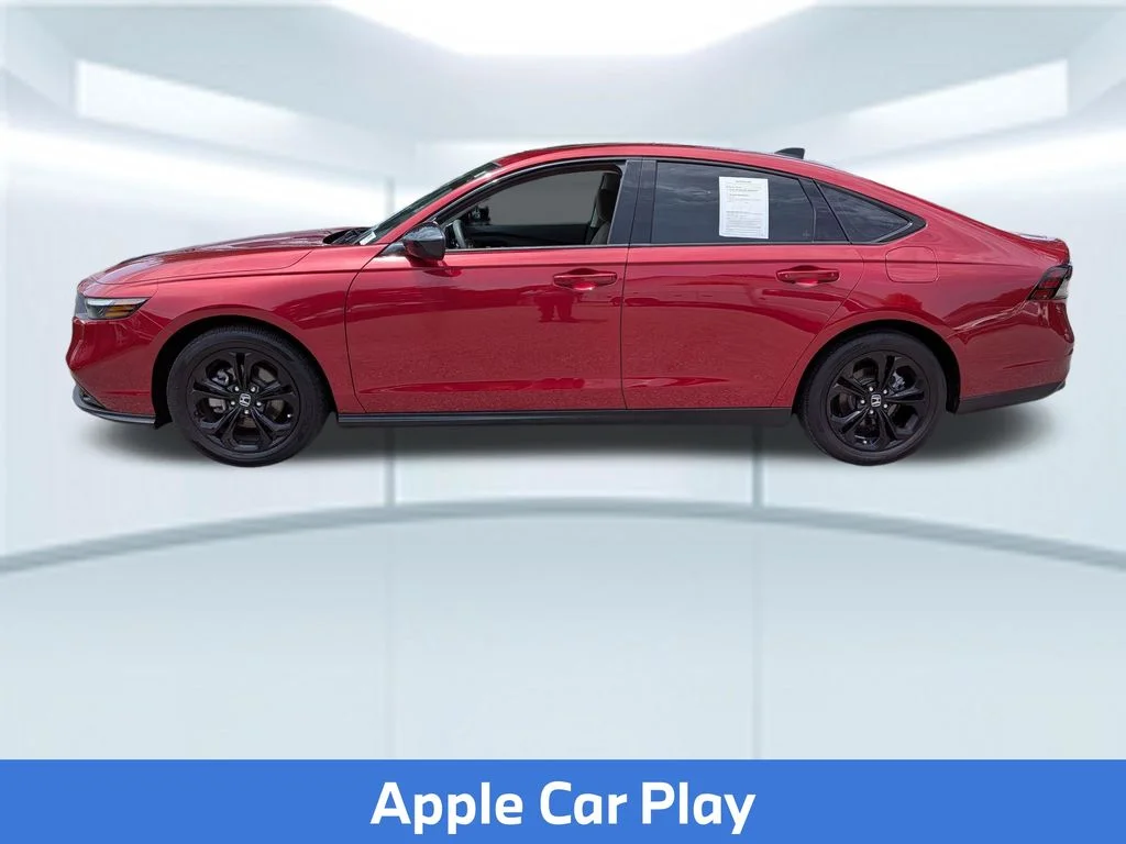Used 2025 Red Honda SE image 2