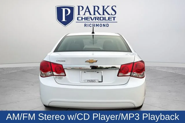 Used 2014 White Chevrolet LS image 7