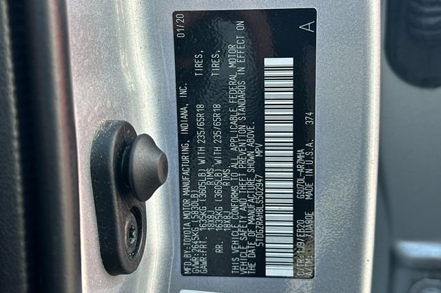 Certified Used 2020 Silver Toyota XLE image 36