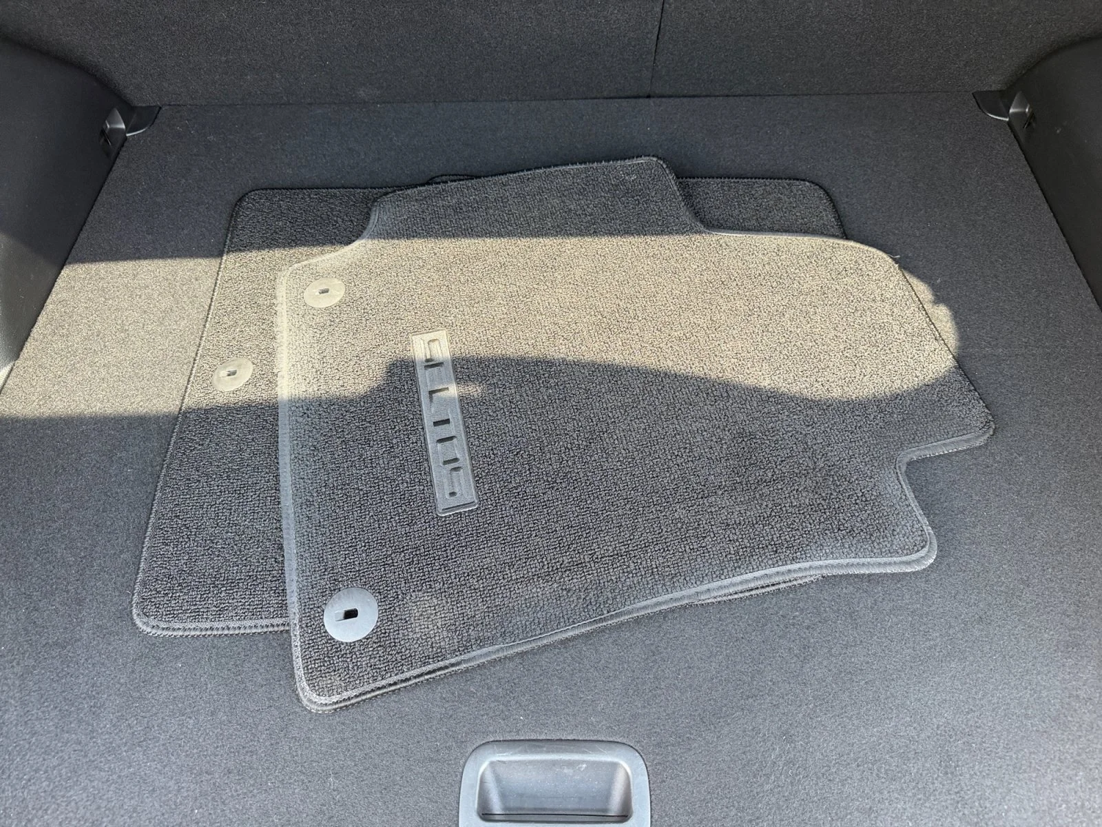 Used 2024 Pluton Blue/Black Roof Kia S image 39