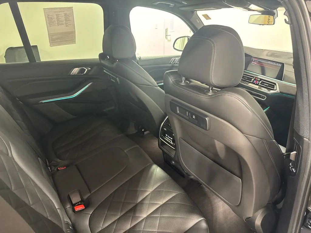 Used 2023 Jet Black BMW xDrive40i image 24