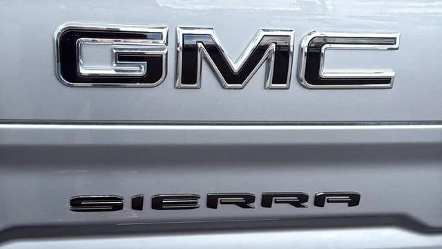 2026 GMC Sierra 1500 SLT - Photo 28