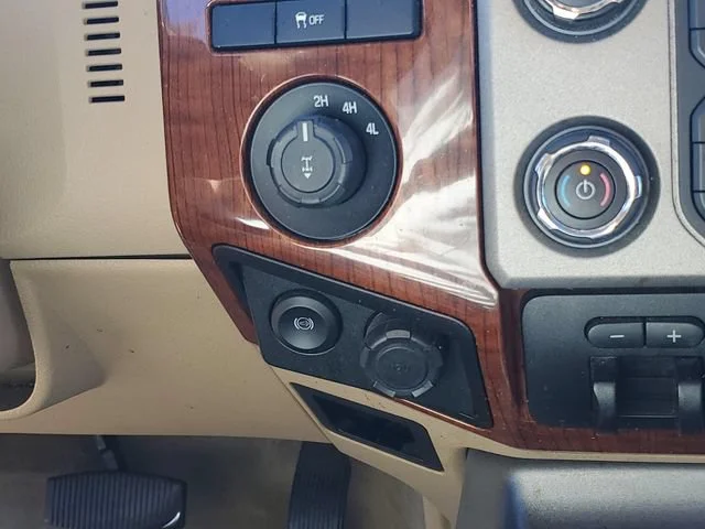 Used 2015 Brown Ford Platinum image 25
