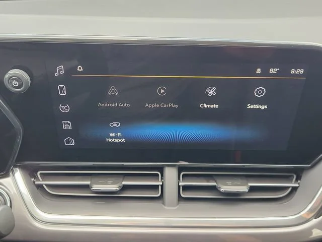 New 2026 Mosaic Black Metallic Chevrolet ACTIV image 18