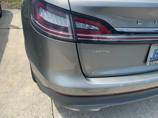 Used 2023 Beige Lincoln Reserve image 6