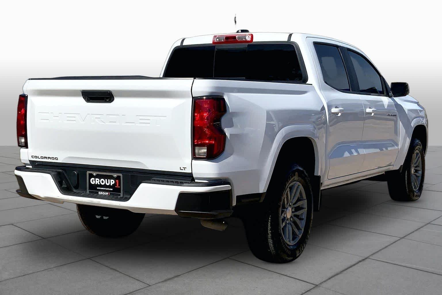 Used 2024 Summit White Chevrolet 2WD LT image 13
