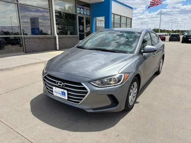 2017 Hyundai Elantra 2.0 SE A/T PZEV's photo