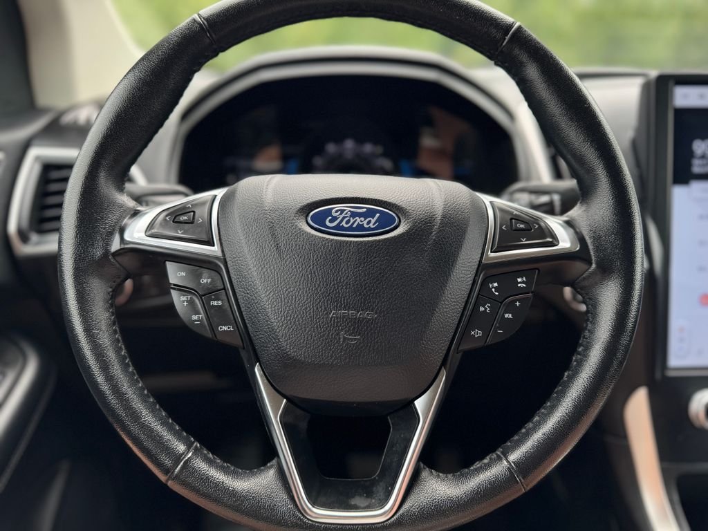 Used 2024 Black Metallic Ford SEL image 15